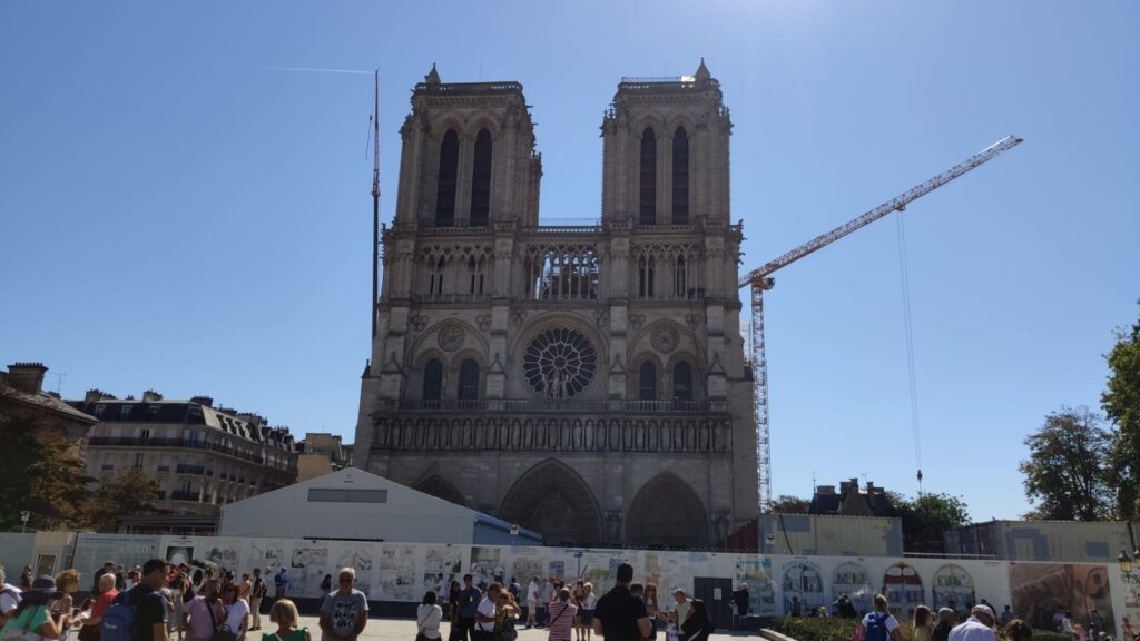 Notre Dame Katedra weekend w Paryżu